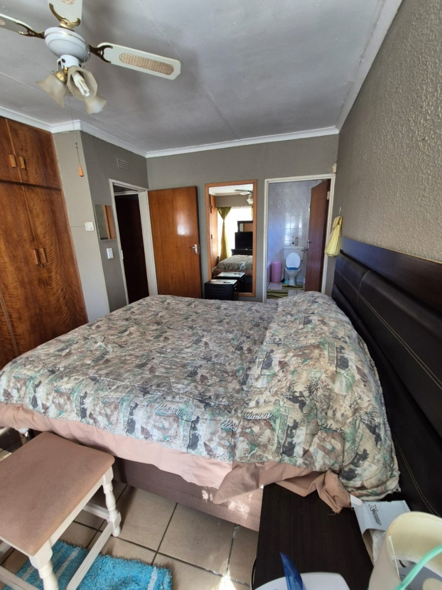To Let 3 Bedroom Property for Rent in Universitas Ridge Free State